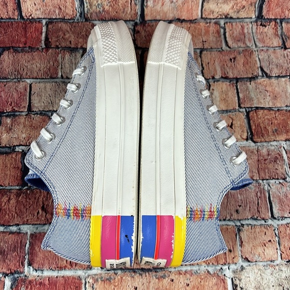 CONVERSE ALL-STAR CHUCK TAYLOR PLATFORM LOWTOPS, WOMANS SIZE 8 - Picture 6 of 11